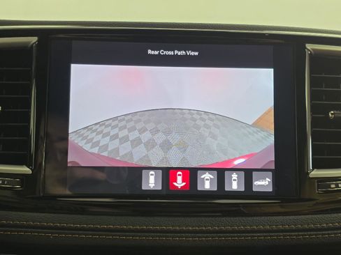 Used 2023 Chrysler Pacifica Pinnacle image 46