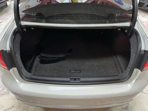 Used 2013 Volkswagen Passat 2.5 SEL Premium FWD image 29