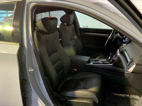 Used 2022 Honda Accord Sport image 7