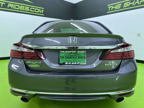 Used 2016 Honda Accord Touring image 8