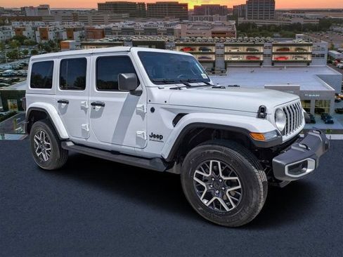 New 2026 Jeep Wrangler Unlimited Sahara AWD/4WD image 1