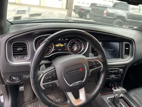 Used 2017 Dodge Charger R/T w/ Plus Group image 7
