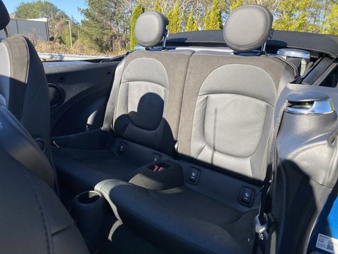 Used 2022 MINI Cooper Convertible image 8