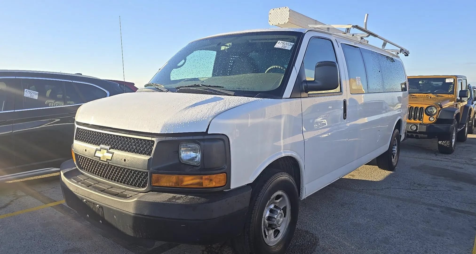 Used 2015 Chevrolet Express 2500 Extended RWD image 11