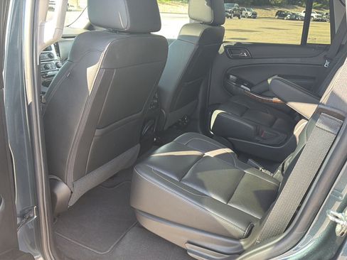 Used 2019 Chevrolet Tahoe Premier AWD/4WD image 17