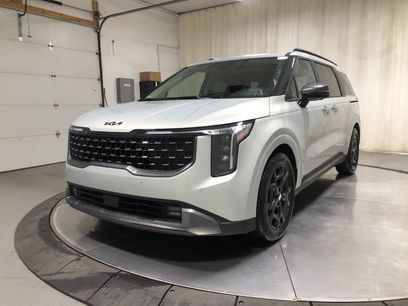 New 2026 Kia Carnival SX w/ SX Dark Edition Package