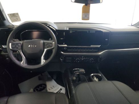 Used 2025 Chevrolet Silverado 1500 RST AWD/4WD image 6