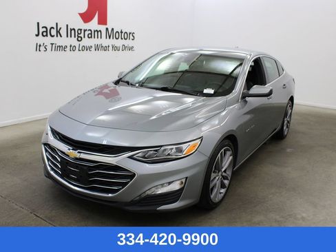 Used 2024 Chevrolet Malibu LT FWD image 1