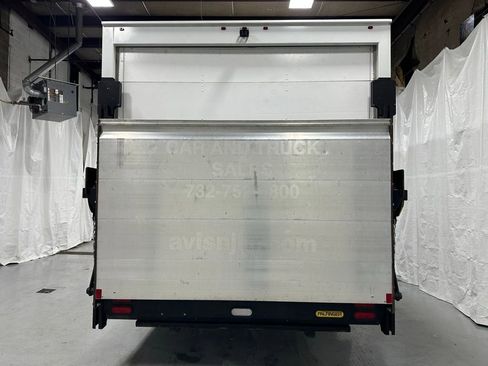 Used 2024 Ford E-350 and Econoline 350 Super Duty image 6