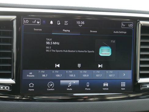 Used 2023 Chrysler Pacifica Touring-L image 19