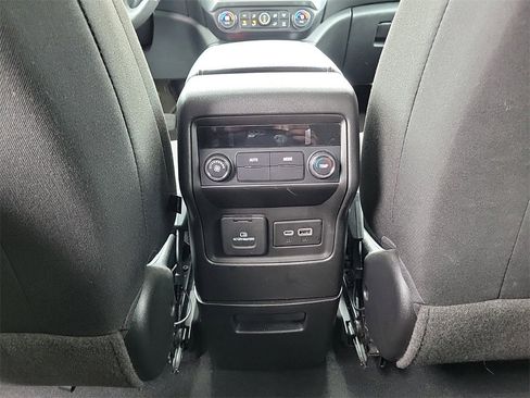 Used 2023 GMC Acadia SLE w/ Driver Convenience Package image 11