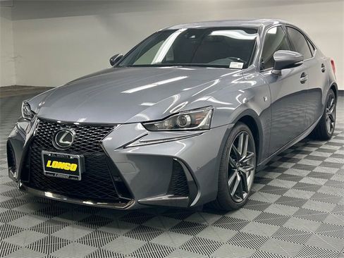Used 2018 Lexus IS 300 image 2