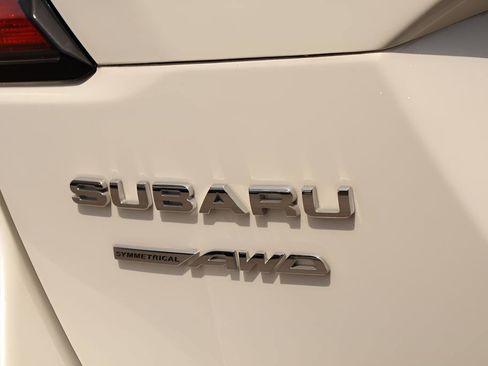 Certified 2025 Subaru Outback Premium AWD/4WD image 8