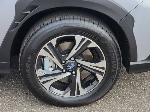 Used 2025 Subaru Crosstrek 2.0i Premium image 8