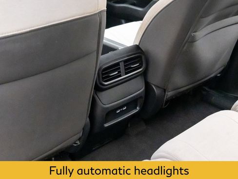 Used 2023 Honda Pilot LX image 16