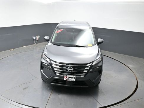Used 2025 Nissan Rogue SV AWD/4WD image 42