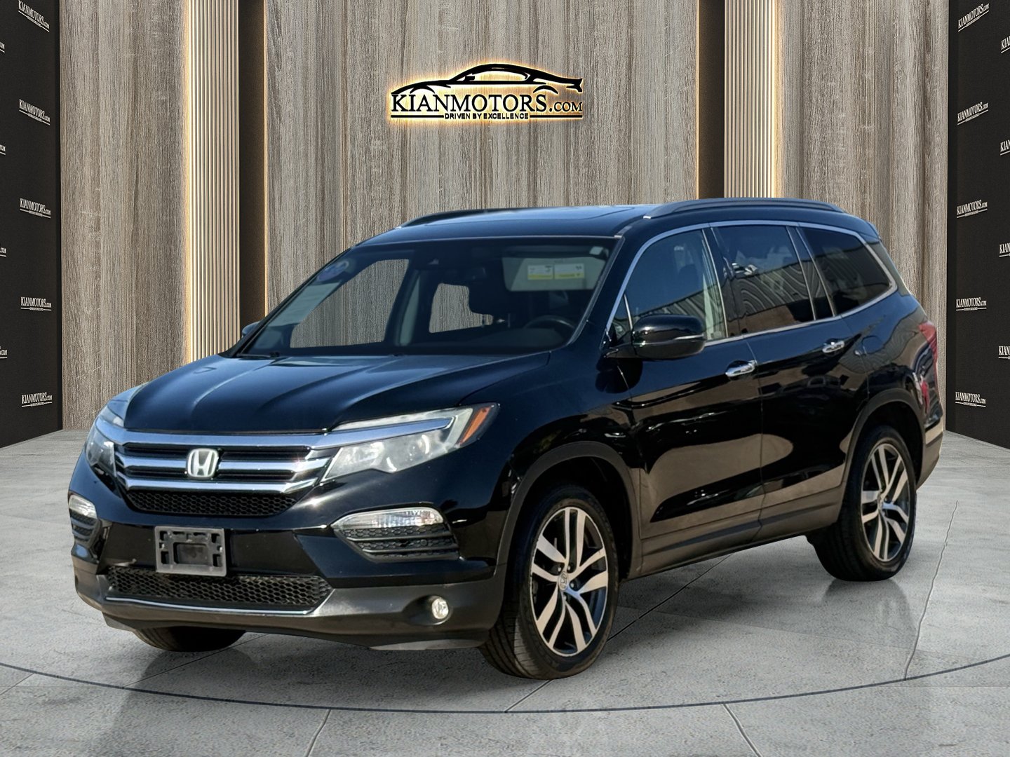 Used 2018 Honda Pilot Touring image 3
