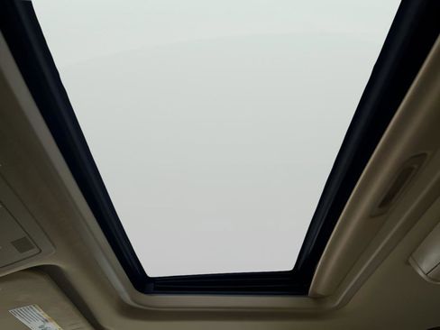 Used 2013 GMC Yukon Denali image 28