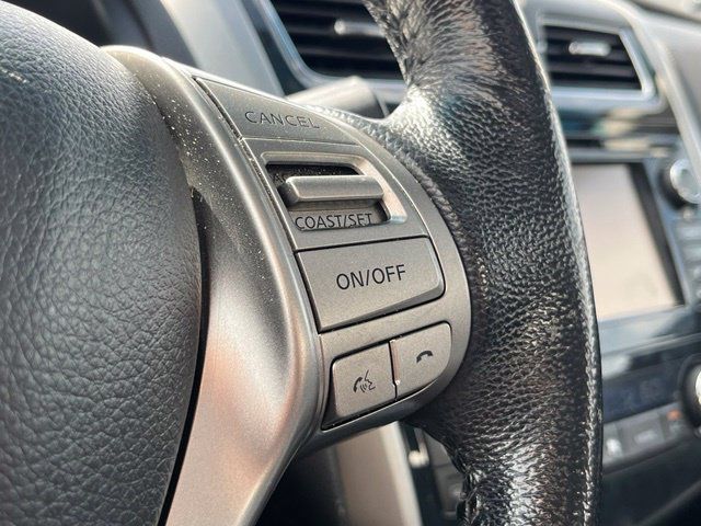 Used 2013 Nissan Altima 2.5 SL w/ Technology Pkg FWD image 29