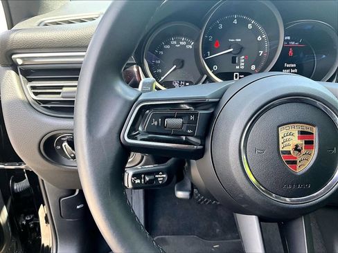 Certified 2023 Porsche Macan AWD/4WD image 23