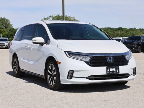 Used 2025 Honda Odyssey EX-L image 4