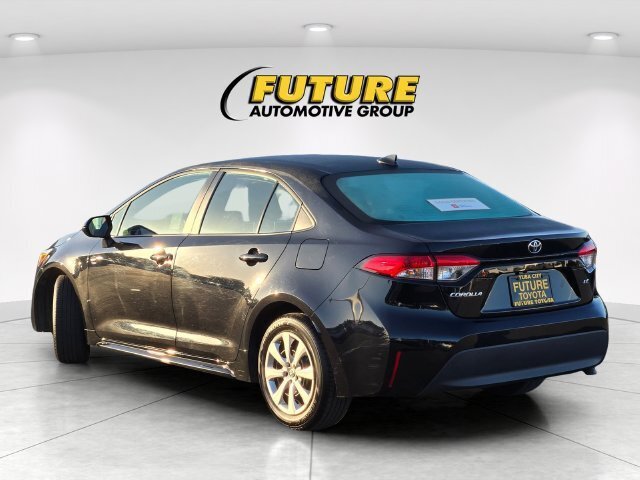 Certified 2025 Toyota Corolla LE FWD image 7
