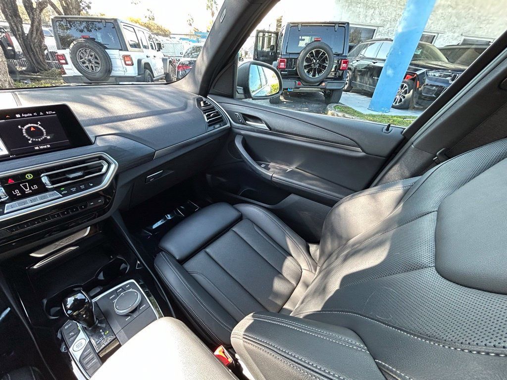 Used 2024 BMW X3 sDrive30i RWD image 11
