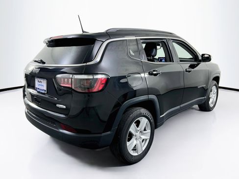 Used 2022 Jeep Compass Latitude AWD/4WD image 5