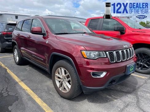 Used 2018 Jeep Grand Cherokee Laredo AWD/4WD image 1