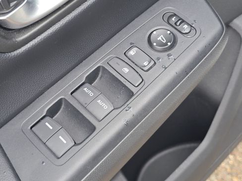 Used 2024 Honda CR-V EX image 25