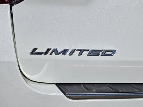 Used 2023 Ford Explorer Limited w/ Equipment Group 301A image 33