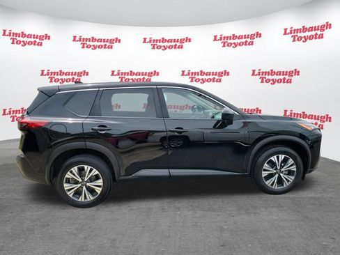 Used 2023 Nissan Rogue SV AWD/4WD image 2