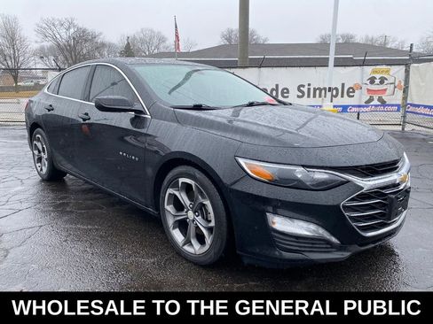 Used 2021 Chevrolet Malibu LT image 1