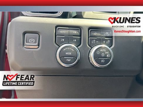 Used 2023 GMC Sierra 1500 AT4 w/ AT4 Preferred Package image 21