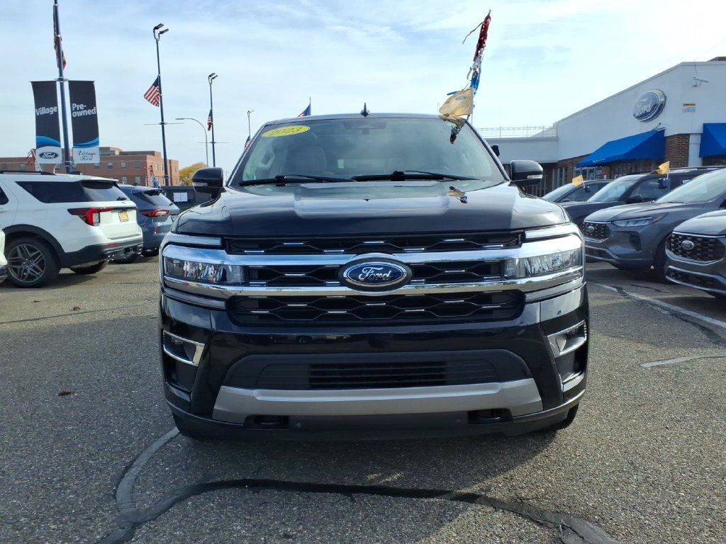 Certified 2023 Ford Expedition Limited AWD/4WD image 3