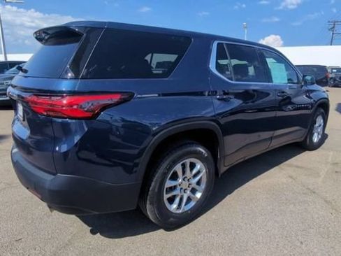 Certified 2023 Chevrolet Traverse LS FWD image 8