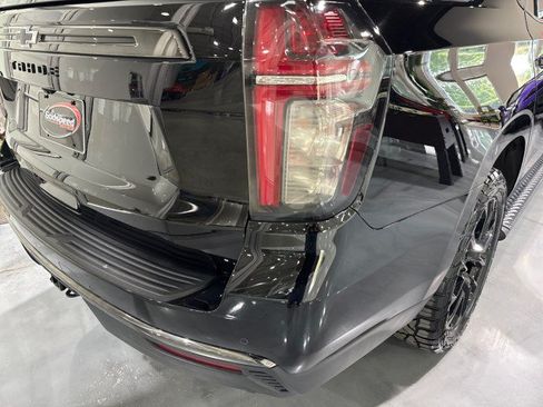 Used 2022 Chevrolet Tahoe Z71 w/ Luxury Package AWD/4WD image 37
