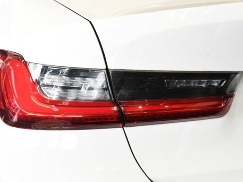 Used 2020 BMW 330i xDrive Sedan w/ Convenience Package AWD/4WD image 13