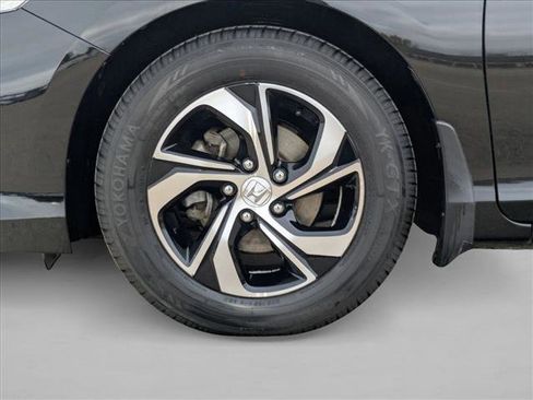 Used 2016 Honda Accord LX image 9