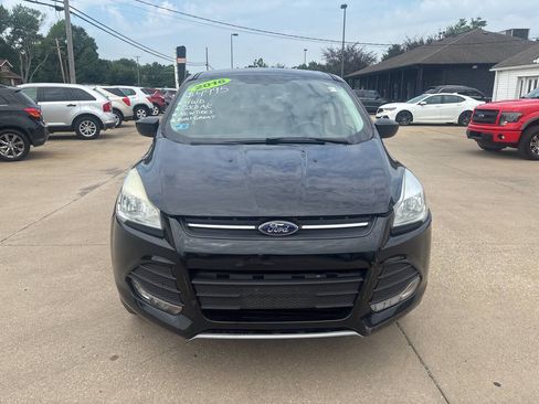 Used 2016 Ford Escape SE AWD/4WD image 3