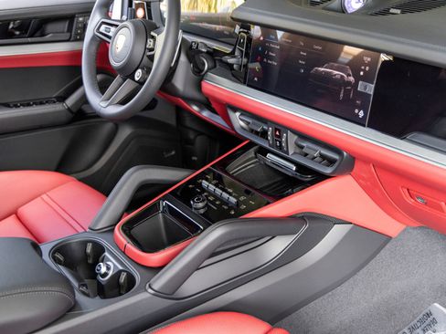 New 2026 Porsche Cayenne Coupe AWD/4WD image 64