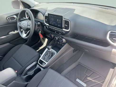 New 2026 Hyundai Venue SE image 16