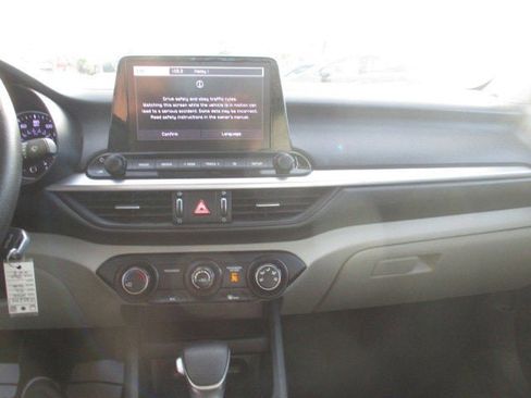 Used 2022 Kia Forte LXS image 14