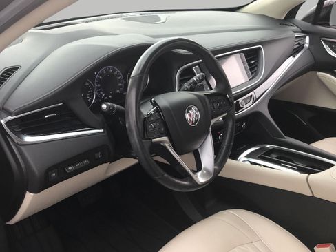Certified 2022 Buick Enclave Avenir w/ Trailering Package, 5000 lbs. AWD/4WD image 9