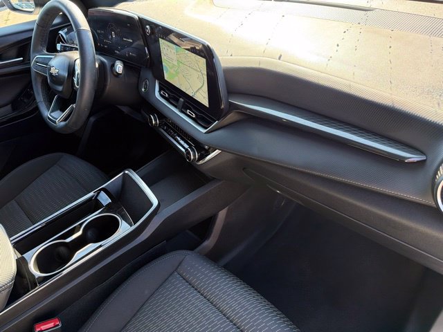 Used 2025 Chevrolet Equinox LT w/ Safety and Technology Package AWD/4WD image 11