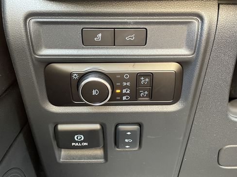 Used 2024 Ford Expedition Limited AWD/4WD image 25