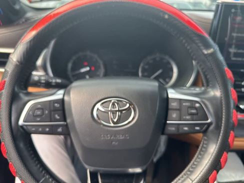 Used 2021 Toyota Highlander Platinum image 20