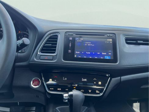 Used 2018 Honda HR-V EX image 28