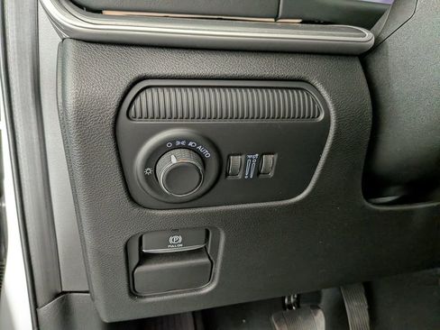 New 2026 Jeep Grand Wagoneer Limited AWD/4WD image 19
