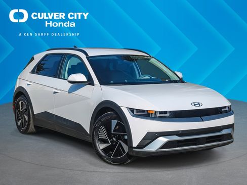 Used 2025 Hyundai Ioniq 5 SEL image 1